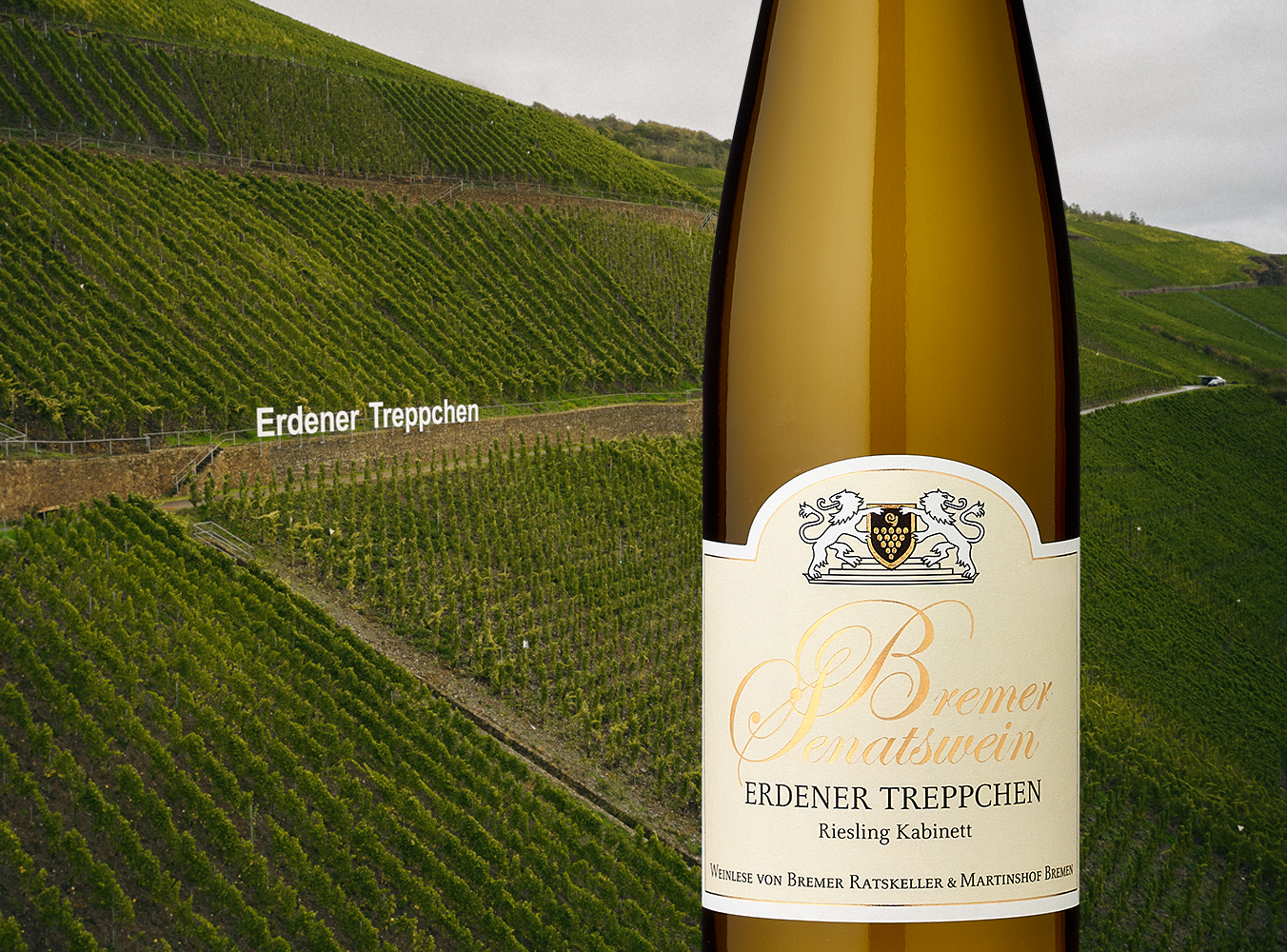 Bremer Senatswein Flasche mit dem Weinberg Erdener Treppchen im Hintergrund